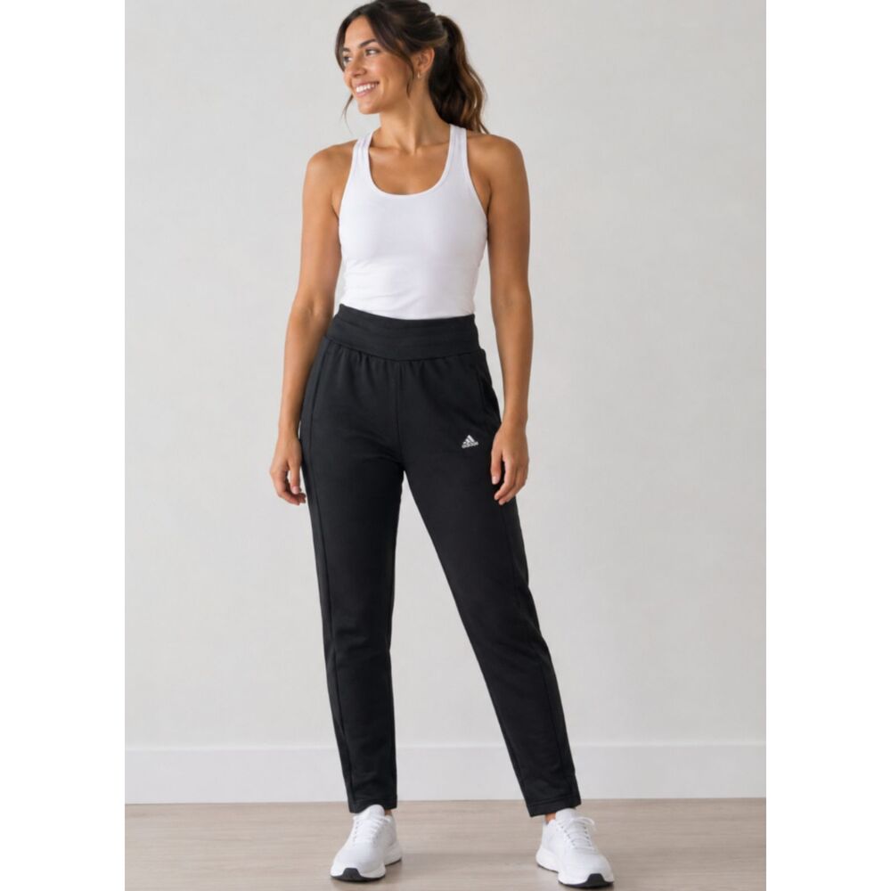 New adidas Tapered Fleece Pant Women’s Size Small